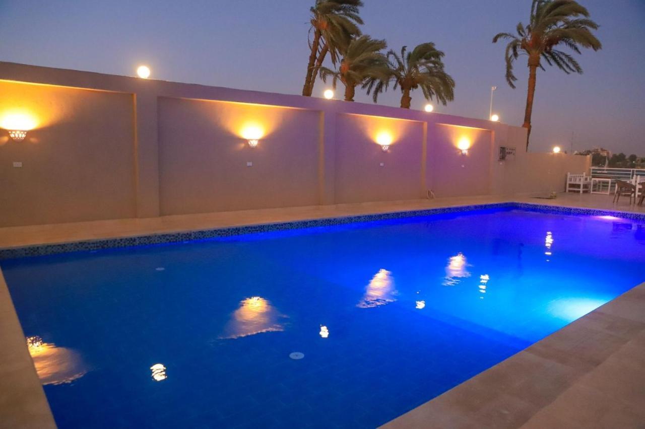 Royal Nile Villas - Pool View Apartment 2 ลักซอร์ ภายนอก รูปภาพ