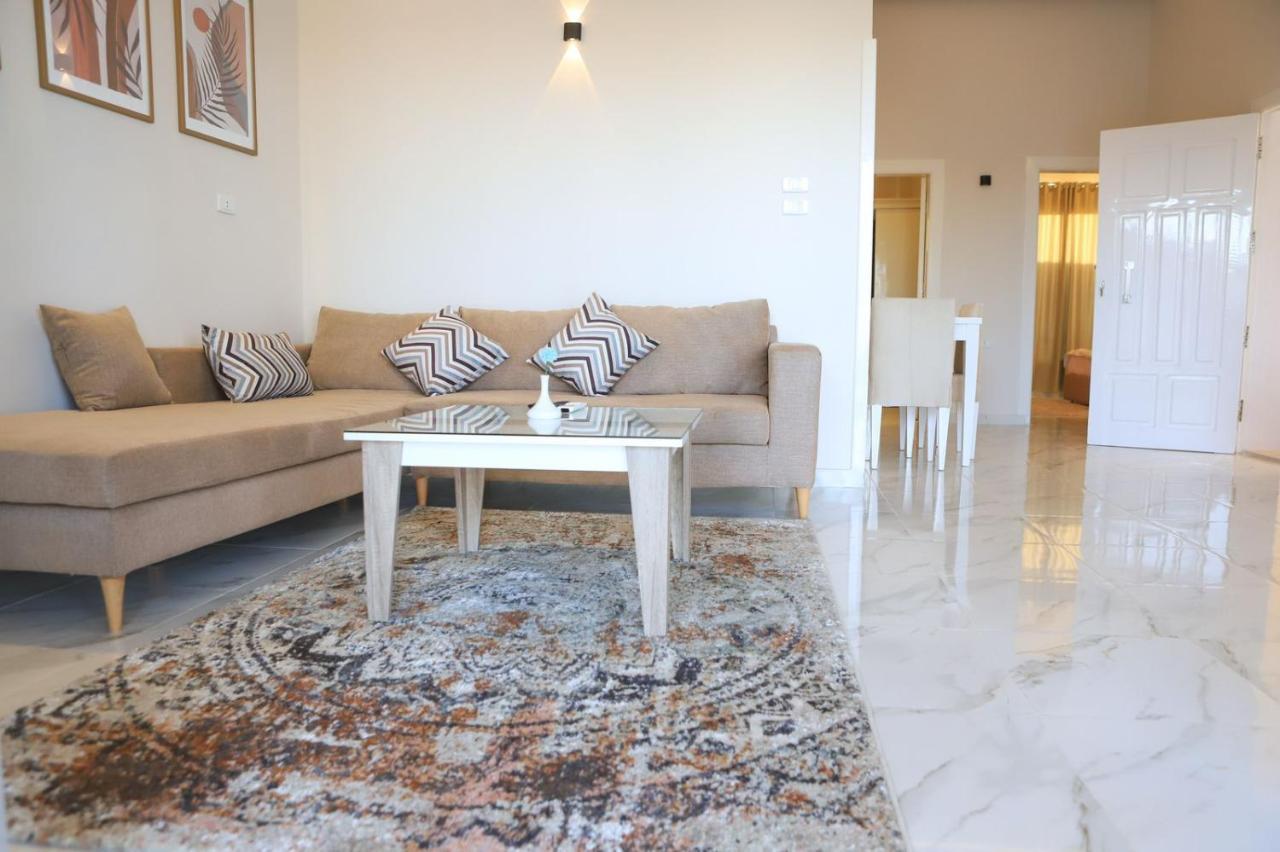 Royal Nile Villas - Pool View Apartment 2 ลักซอร์ ภายนอก รูปภาพ
