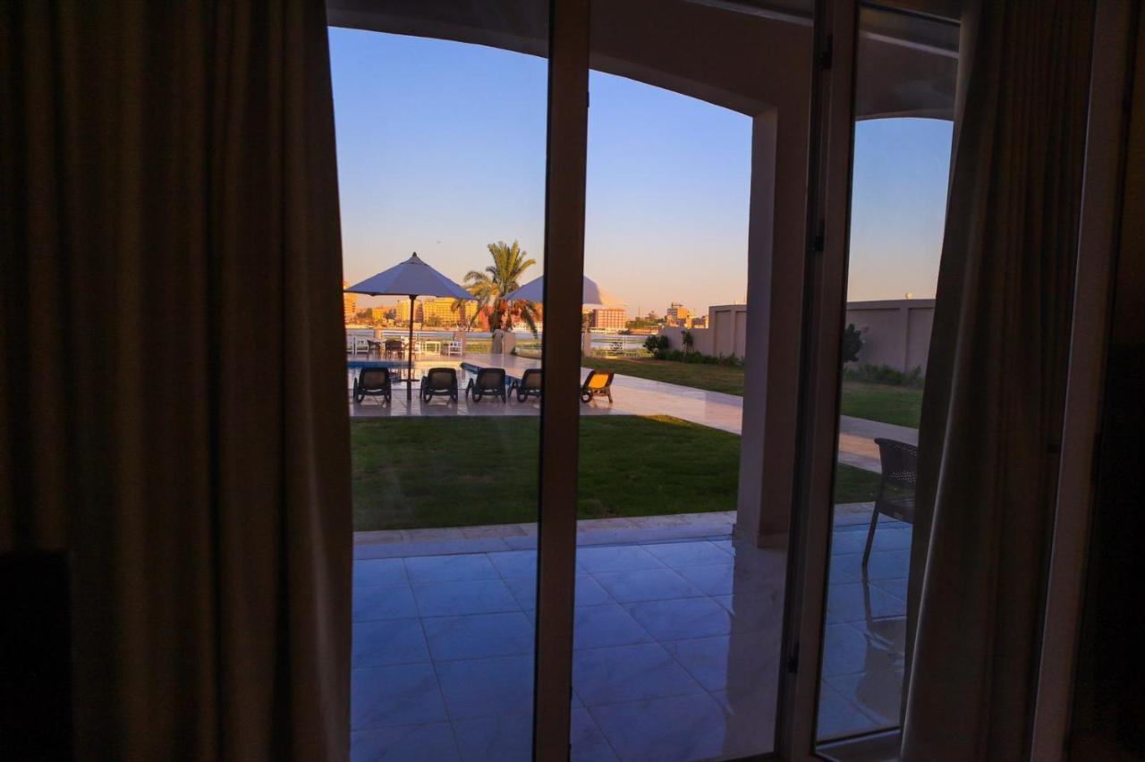 Royal Nile Villas - Pool View Apartment 2 ลักซอร์ ภายนอก รูปภาพ