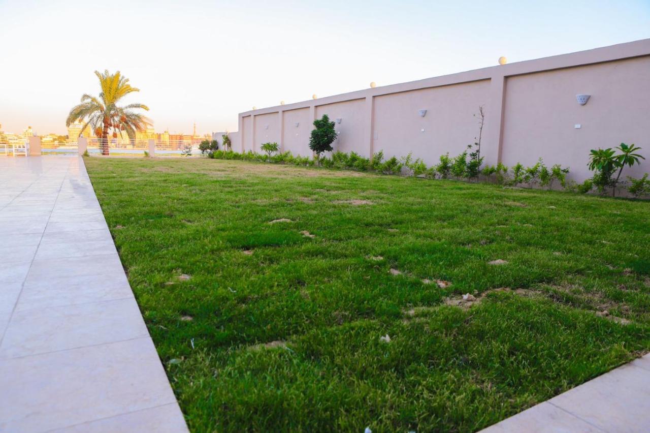 Royal Nile Villas - Pool View Apartment 2 ลักซอร์ ภายนอก รูปภาพ